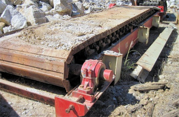 Pioneer 72" X 32' L Apron Feeder With Hagglunds Drive)