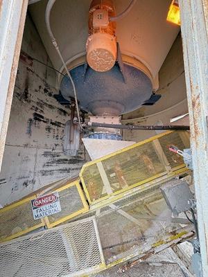 2 Units - Ssi - Steel Structures Inc. 11'11" W X 48' H Lime Silos, 3800 Cu. Ft.)