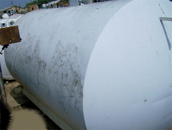 Heil 8' Dia. X 13' L, 4000 Gallon Ss Horizontal Mix Tank)