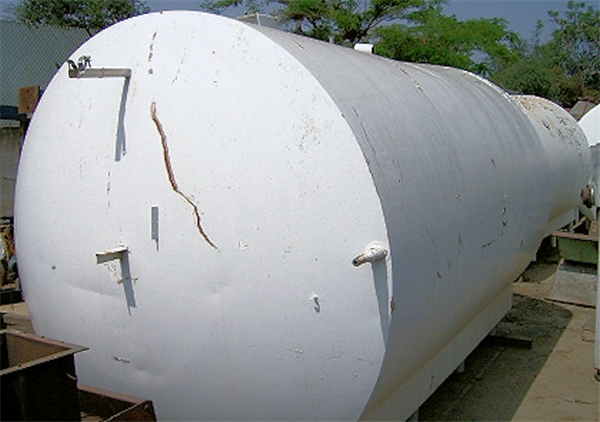 HEIL 8' Dia. x 13' L, 4000 gallon SS Horizontal Mix Tank