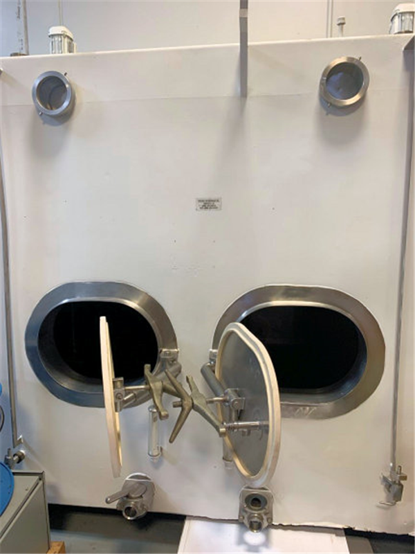 Two Compartment 6' W X 6' L, 3000 Gallon Tank With Top Entry 3-blade Agitator)