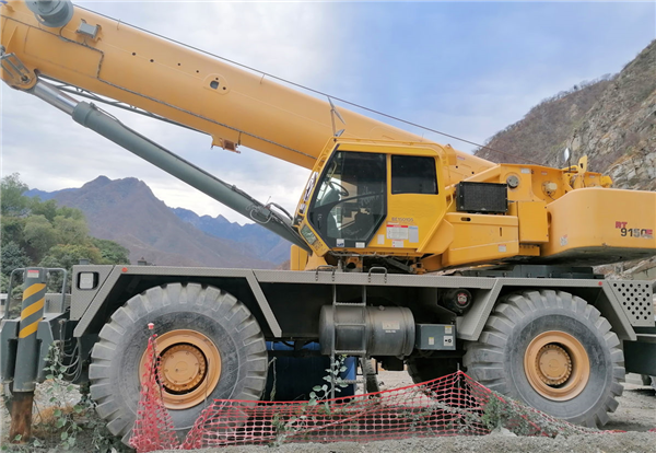 Used Grove Model Rt9150e 150-ton Mobile Crane)