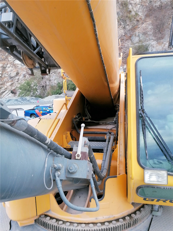 Used Grove Model Rt9150e 150-ton Mobile Crane)
