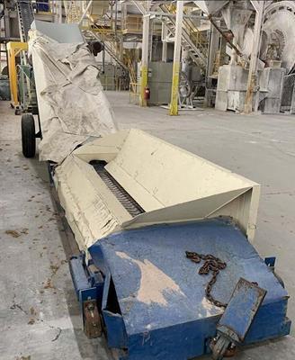 Bulk Truck Unloading System With Feed Hopper, Silo & 25" W X 192" L Vibrating Screen Conveyor)