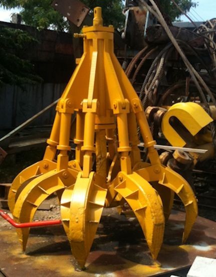 Hydraulic Grapple attachment