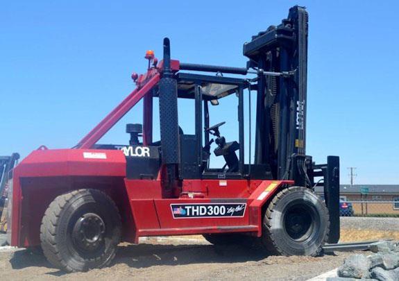 Taylor 30,000# Forklift, Model Thd300a1 "big Red")