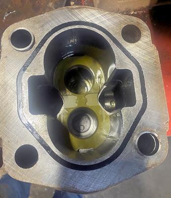 4 Units - Pullmaster Model M18-3-101-1 Planetary Hydraulic Winches)