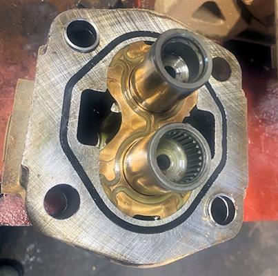 4 Units - Pullmaster Model M18-3-101-1 Planetary Hydraulic Winches)