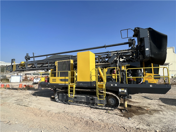 Atlas-copco Pit Viper 235 Rcs Electric Blast Hole Drill)