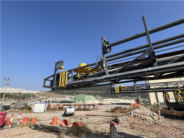 Atlas-copco Pit Viper 235 Rcs Electric Blast Hole Drill)