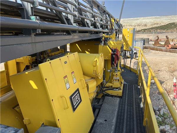 Atlas-copco Pit Viper 235 Rcs Electric Blast Hole Drill)