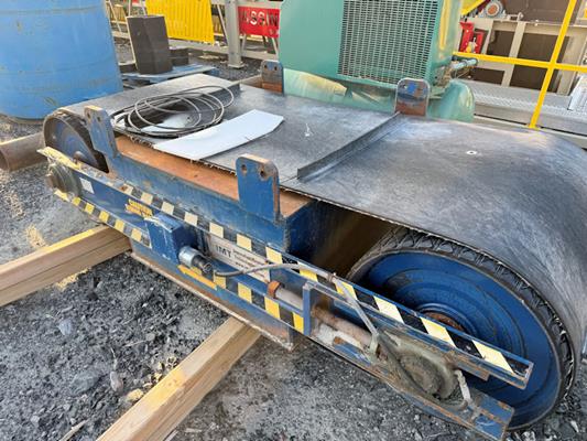 Metso Crushing Circuit With C80 Jaw, Hp100 Cone, Grizzly Feeder, Screen And Conveyors)