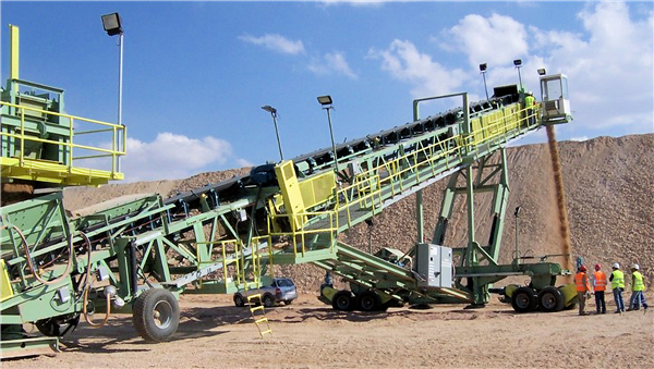 TNT 42" x 120' L Telescoping Radial Stacker with 20' Telescoping Stinger