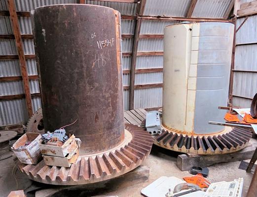 Traylor 48" Cone Crusher)
