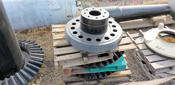 Lot Of Spare Parts For Symons-nordberg 7' Cone Crusher)