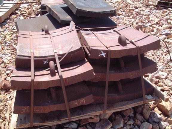 Lot Of Spare Nordberg 30" X 60" Gyratory Parts)