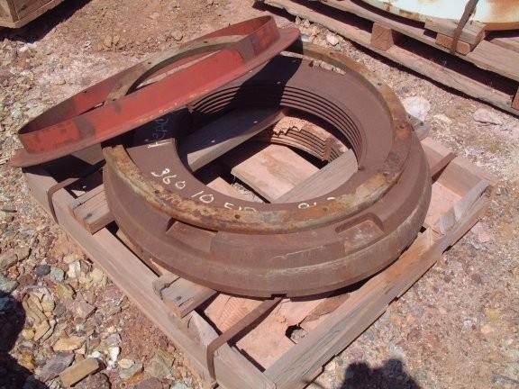 Lot Of Spare Nordberg 30" X 60" Gyratory Parts)