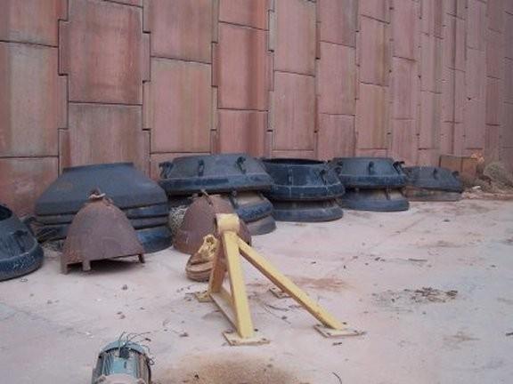 5 Units - Columbia Spare Crusher Extra Coarse Liners Consisting Of 4 Bowl Liners And 3 Head Mantle Liners For Symons-nordberg 5-1/2' Cone Crusher)
