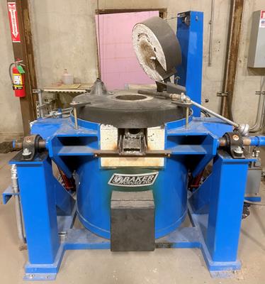Baker Model 60-t Hydraulically Tilted Crucible Furnace)