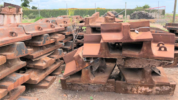 Ffe Minerals 24' X 10'6" F/f (7.3m X 2.7m) Sag Mill)