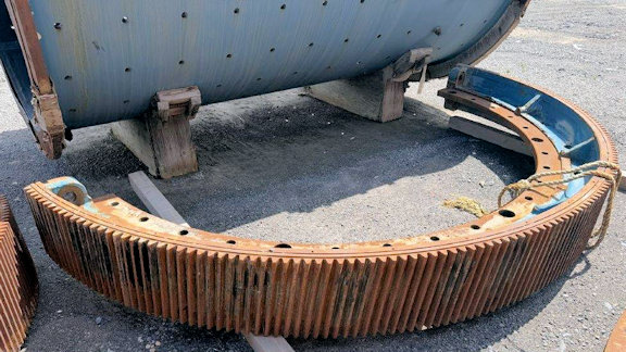 Allis Chalmers (metso) 9' X 12' (2.74m X 3.66m) Regrind Ball Mill With 500 Hp (368 Kw) Motor 60 Hz)