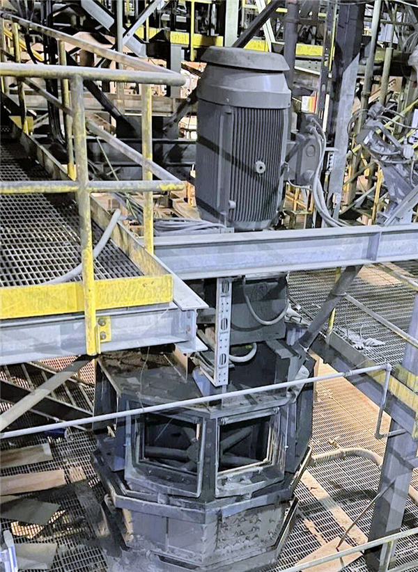 METSO SMD-355-E Regrind Mill