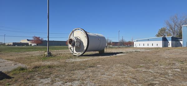 Anivi 8' X 15' Ball Mill System With Air Classifier And Dust Collection)