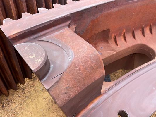 Ani 4.4m X 8.1m (14'4" X 26'6") Ball Mill, 2500 Kw)