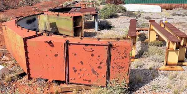 Ani 4.4m X 8.1m (14'4" X 26'6") Ball Mill, 5000 Kw)