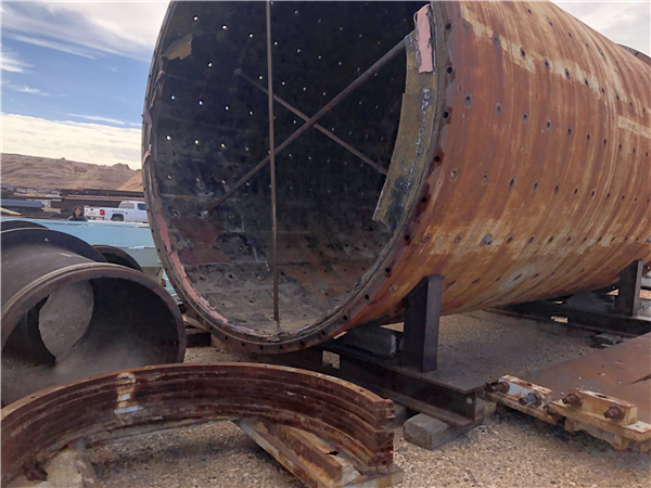 Nordberg 13' X 18'8" (4m X 5.7m) Rod/ Ball Mill With 1,500 Hp (1,120 Kw) Motor.)