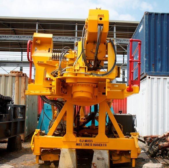 Russell Mineral Equipment Liner Handler)