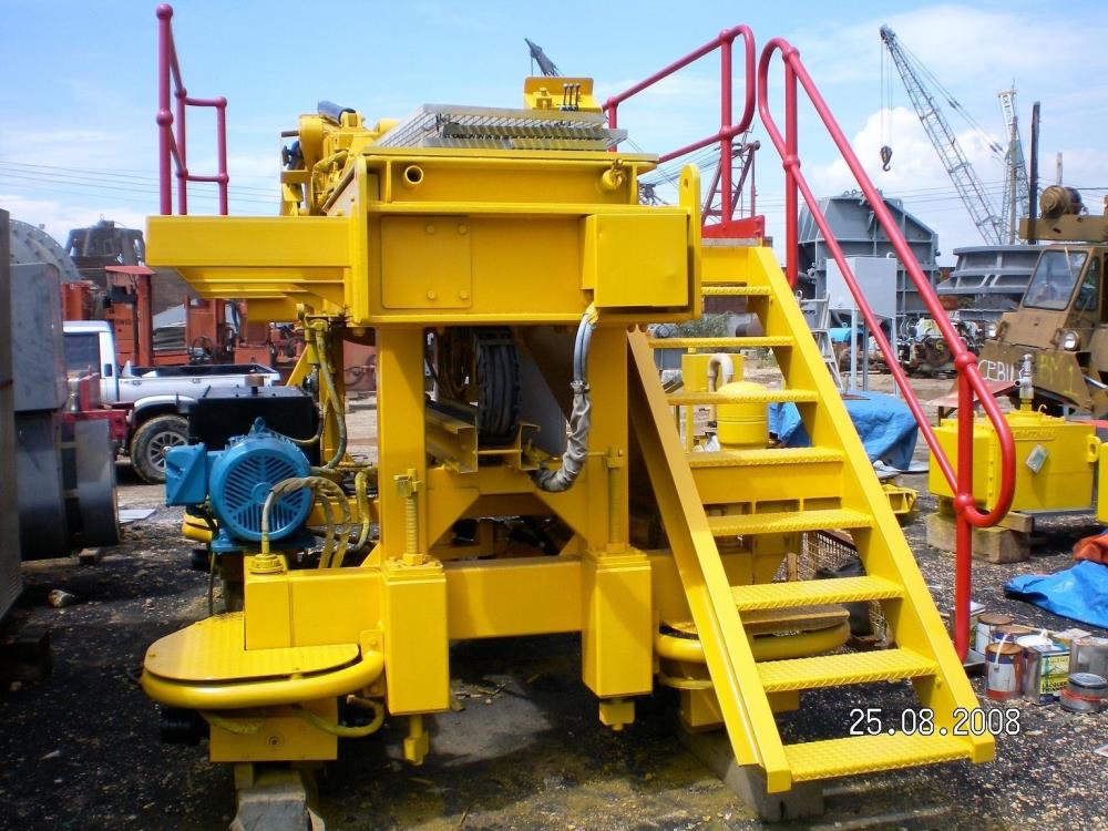 Russell Mineral Equipment Liner Handler)